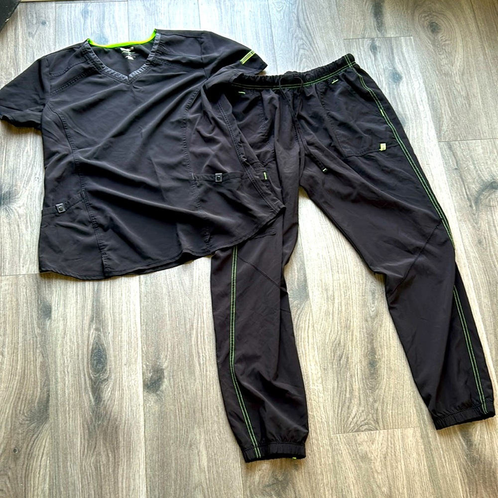 NWOT Scrub-star Scrub set
